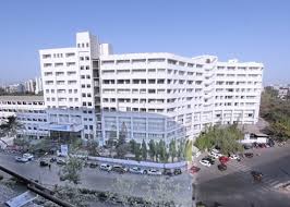 Vile Parle Mithibai College in Vile parle